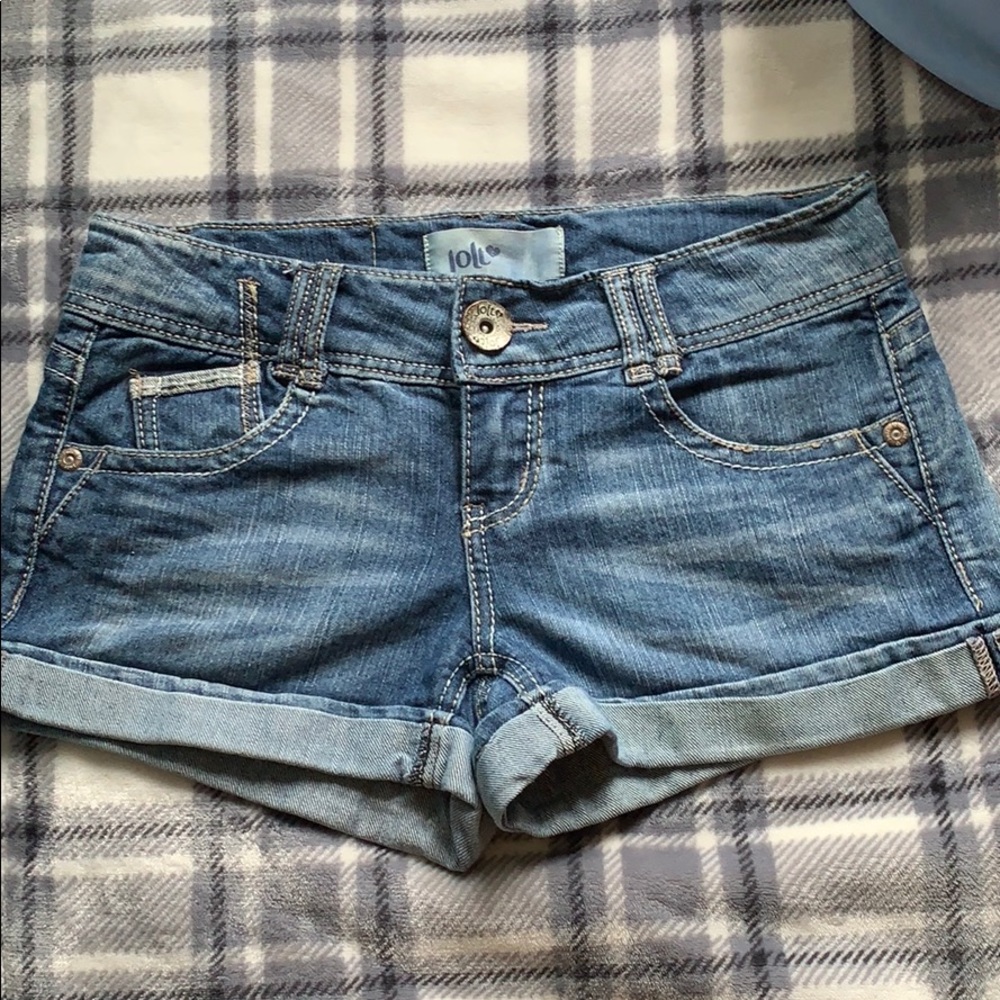 Low waisted jean shorts